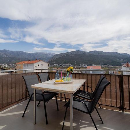 Luxury Apartment Laluna Kamen Bagian luar foto