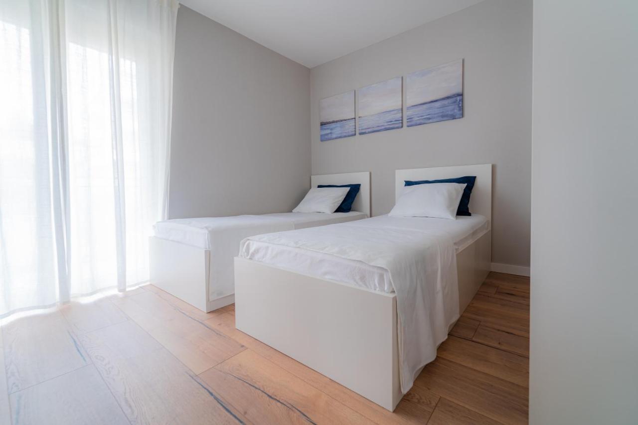 Luxury Apartment Laluna Kamen Bagian luar foto
