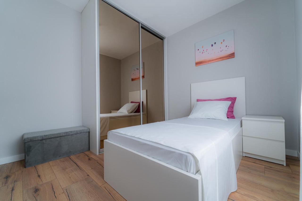 Luxury Apartment Laluna Kamen Bagian luar foto