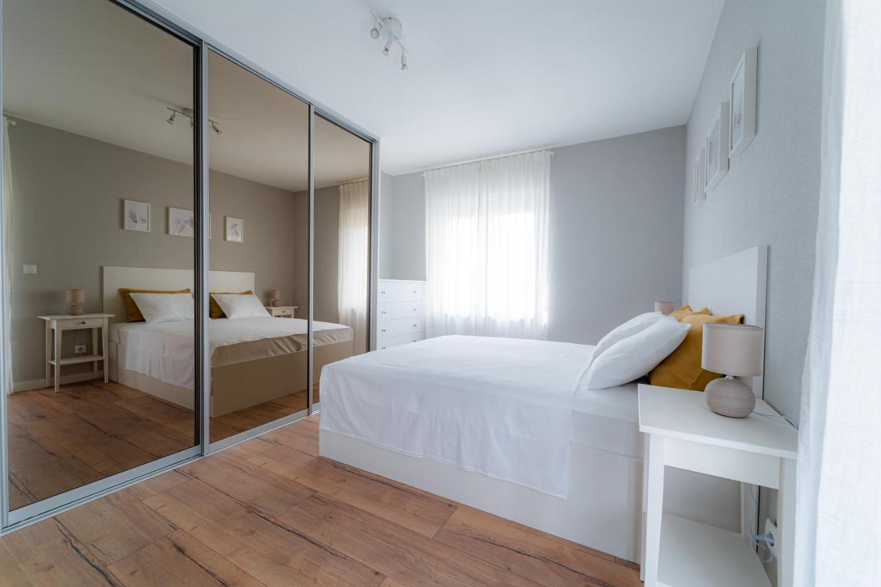 Luxury Apartment Laluna Kamen Bagian luar foto