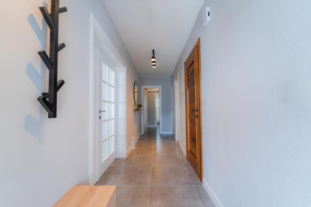 Luxury Apartment Laluna Kamen Bagian luar foto