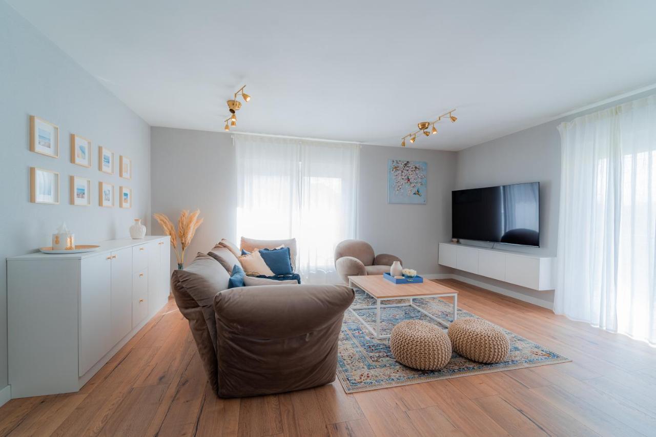 Luxury Apartment Laluna Kamen Bagian luar foto